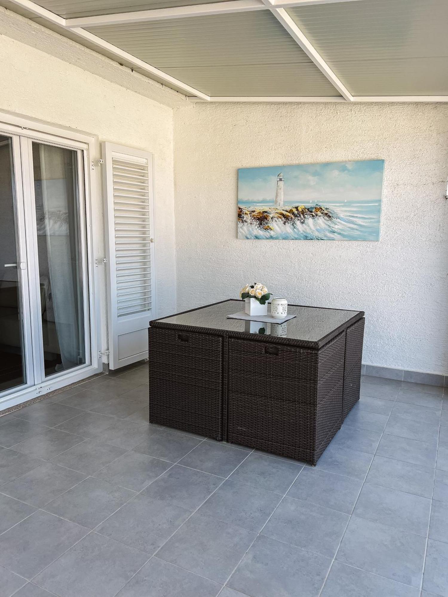 Modern Apartment In The Heart Of Njivice Eksteriør billede