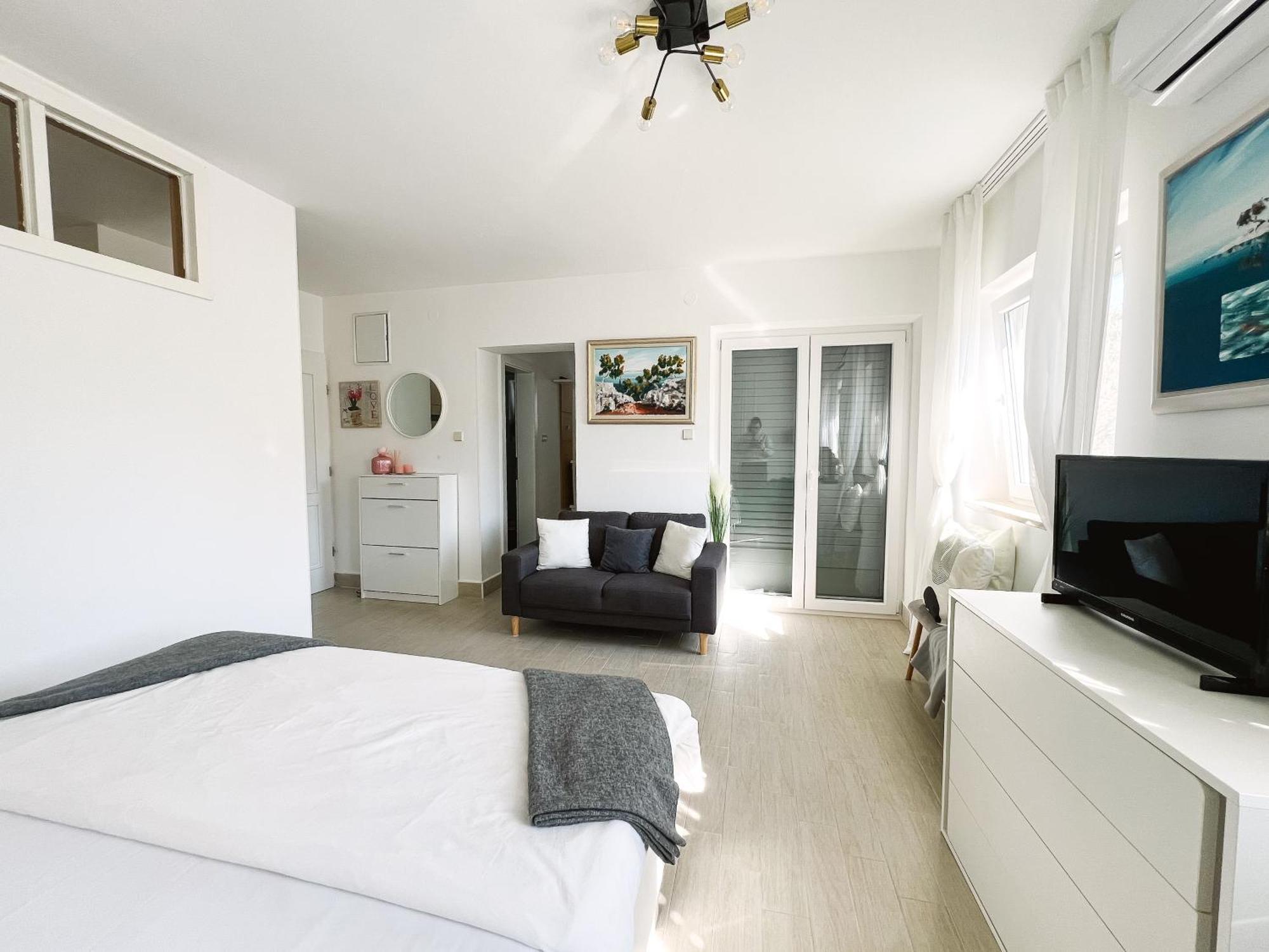 Modern Apartment In The Heart Of Njivice Eksteriør billede
